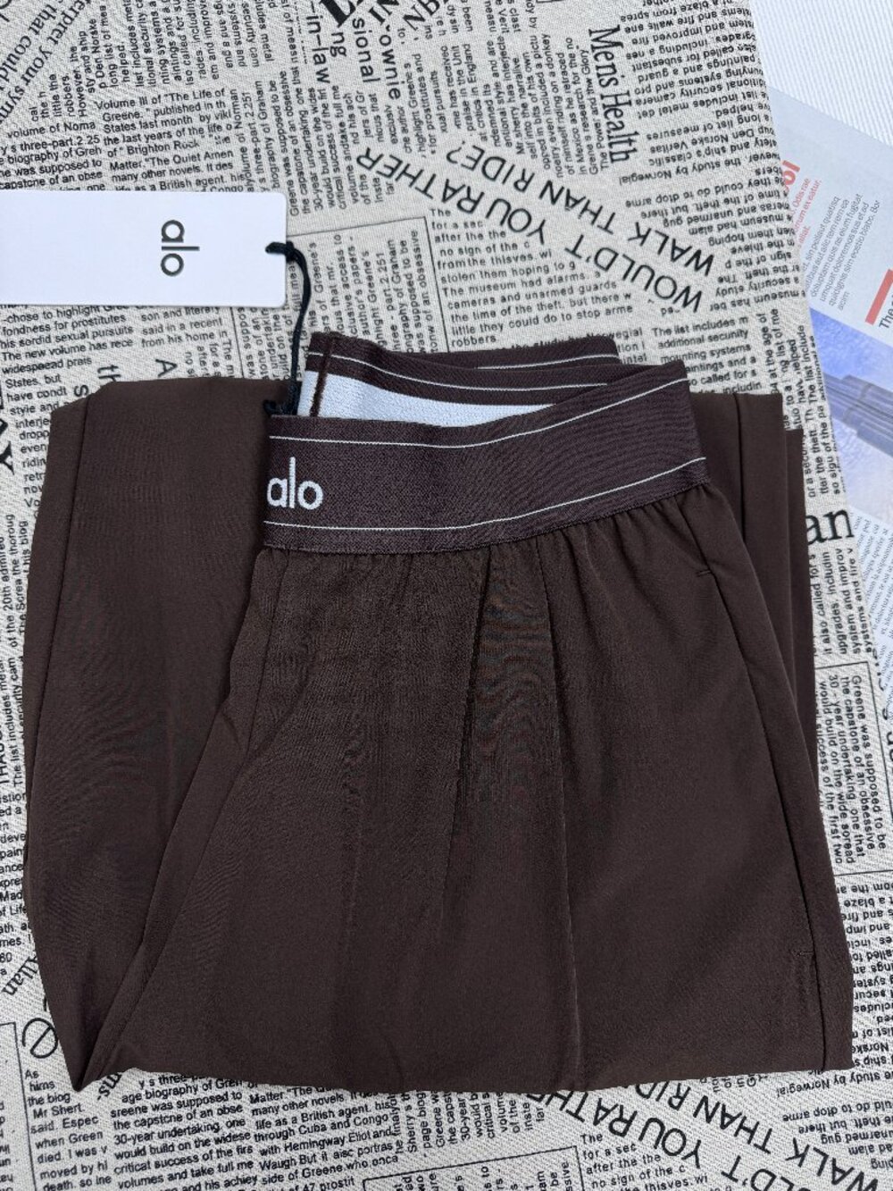 NWT Alo Yoga Espresso High Rise Wide Leg Suit Up Pants 🤎Athleisure (30" Inseam) - Picture 3 of 9